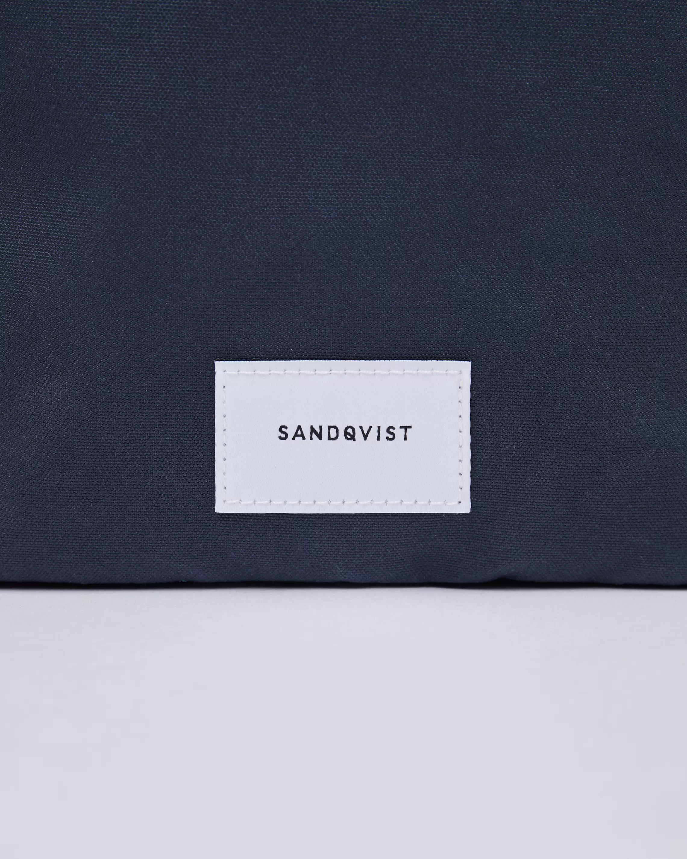 Sandqvist Knut Navy Hot